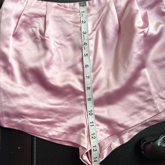 FOR LOVE & LEMONS Drew Pink Pleated Satin Shorts Sz S NEW - Picture 12 of 14